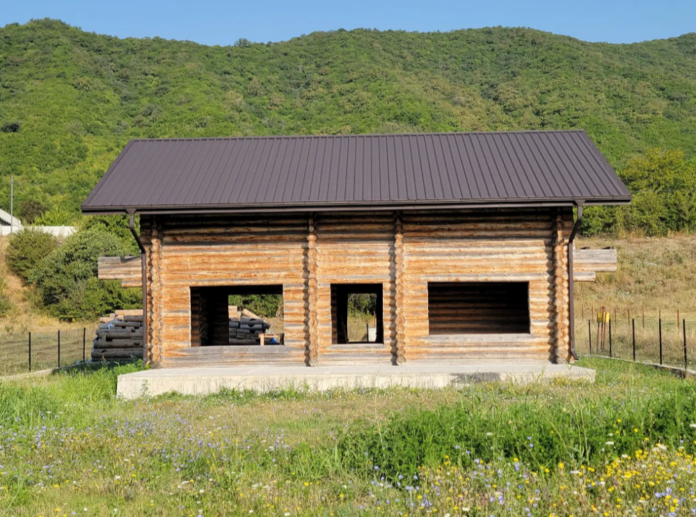 იყიდება 8 ოთახიანი აგარაკი დუშეთის მუნიციპალიტეტში